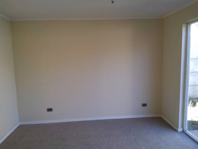 SE ARRIENDA VIVIENDA