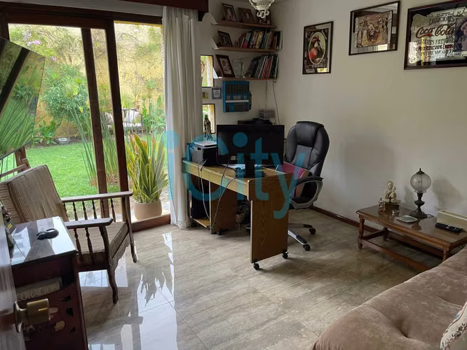 Gran Terreno de 1.233 m² con Alto Potencial  (169602)