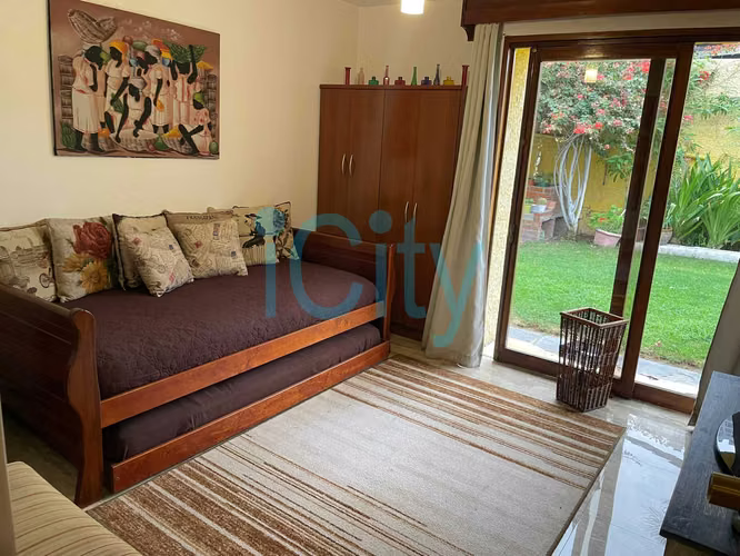 Gran Terreno de 1.233 m² con Alto Potencial  (169602)