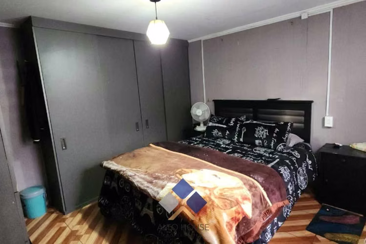 Moderna Casa con Excelente Conectividad (169689) - Imagen 3