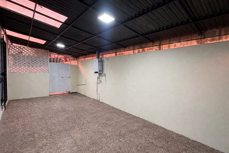 AMPLIA PROPIEDAD CON EXCELENTE UBICACIÓN, METRO TRINIDAD - Imagen 16