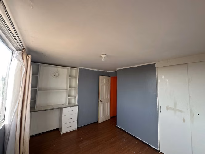 Casa De Esquina Con Ubicación Privilegiada !!! - Imagen 3