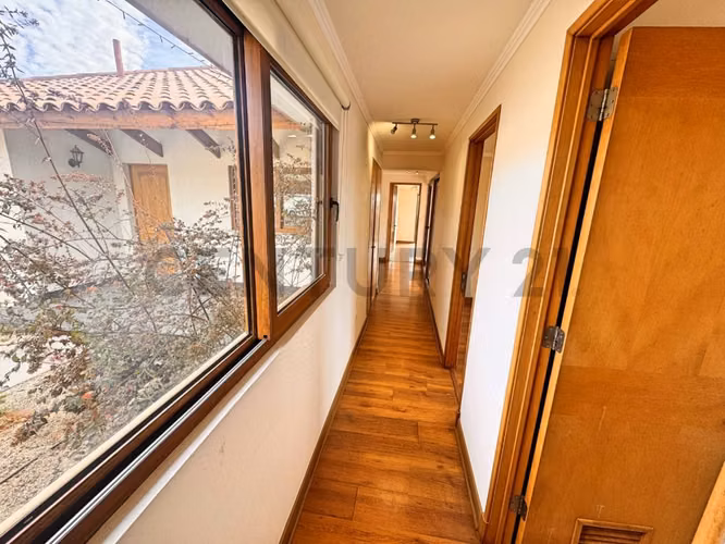 Se vende casa chilena en Condómino el Santuario
