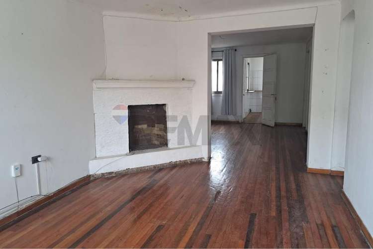 Amplia casa con gran potencial de remodelación - Imagen 16