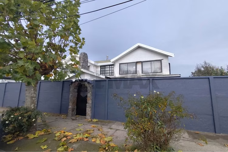"casa grande para uso comercial en coronel: