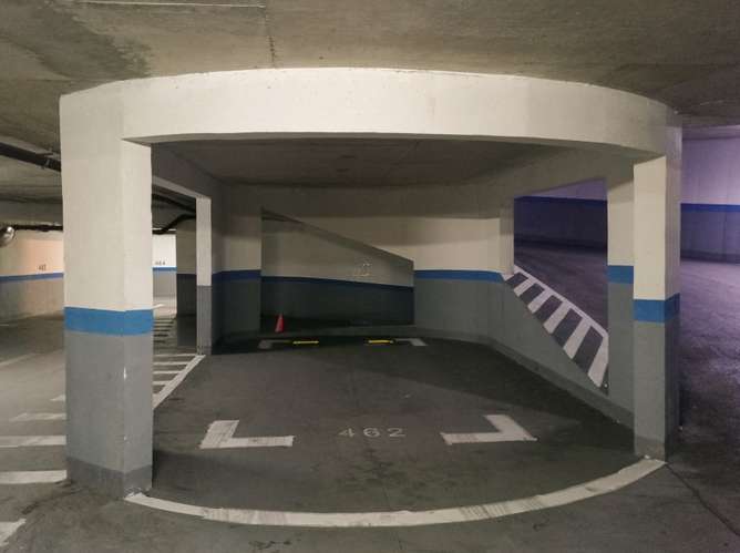 Estacionamiento CERCA DE KENNEDY CON LAS TRANQUERAS - Imagen 4