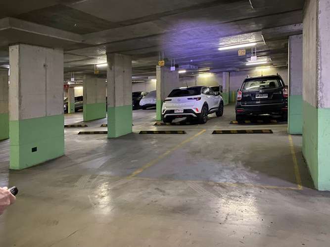 Estacionamiento CERCANO A METRO CRISTOBAL COLON - Imagen 4