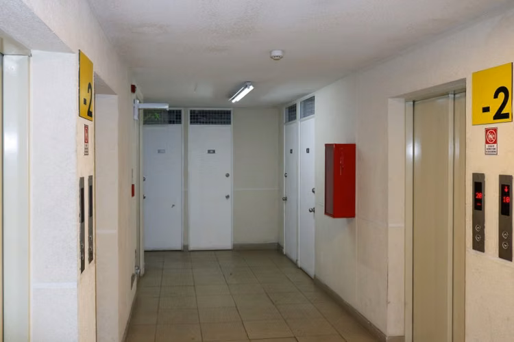 Estacionamiento A DOS CUADRAS DE HOSPITAL SAN BORJA - Imagen 5