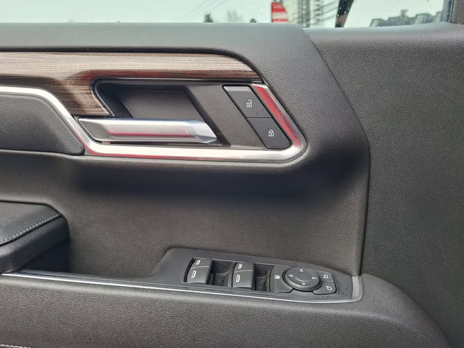 CHEVROLET SILVERADO 2024 4X4 5.3 AUT - Imagen 16