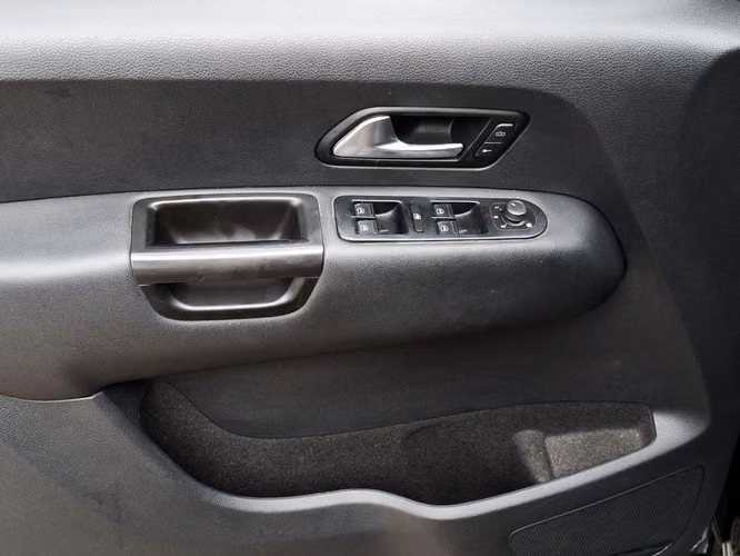 VOLKSWAGEN AMAROK 2021