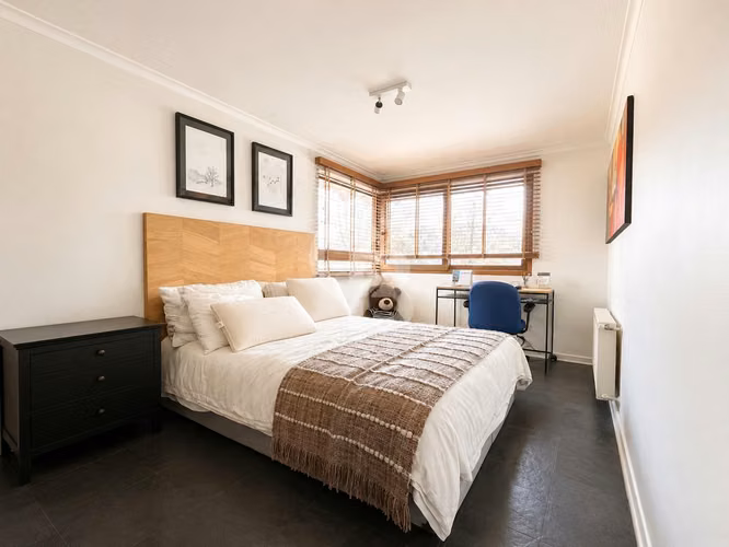 Amplia casa con espectacular quincho cercana a Newland.