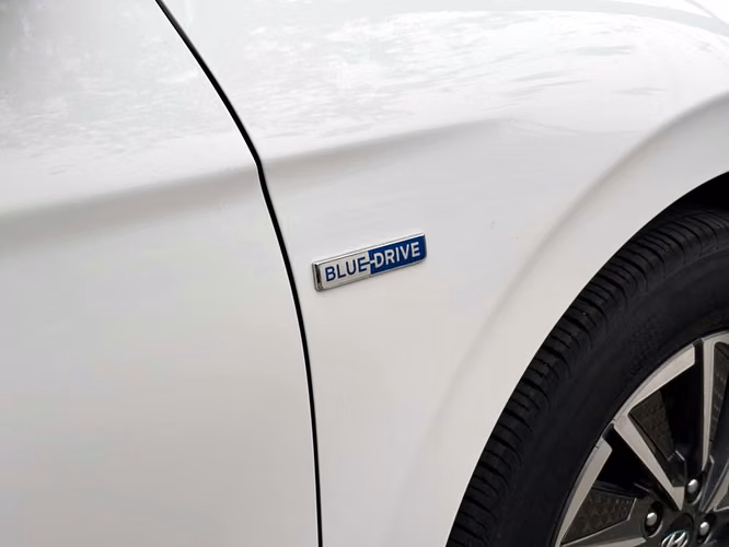 HYUNDAI IONIQ 2021
