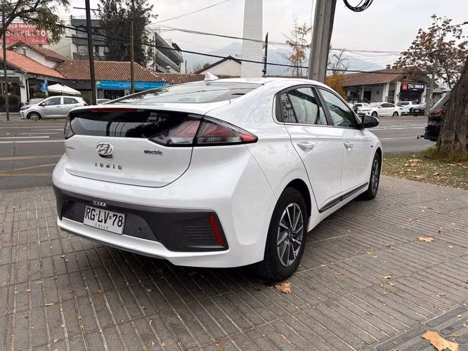 HYUNDAI IONIQ 2021
