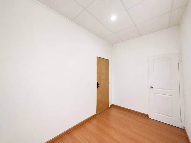 Oficina Luminosa Ideal para Inversión Exitosa (169807) - Imagen 12