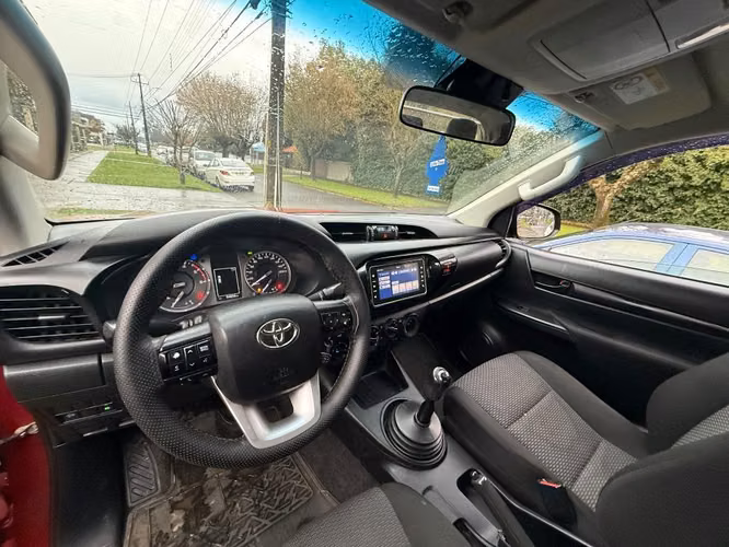 TOYOTA HILUX DX 2022 4X4