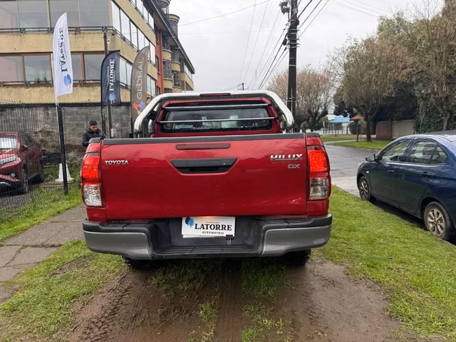 TOYOTA HILUX DX 2022 4X4