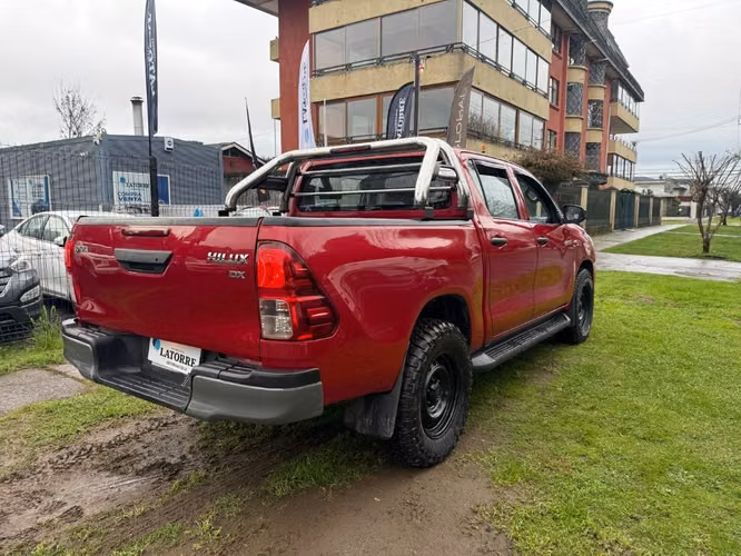 TOYOTA HILUX DX 2022 4X4