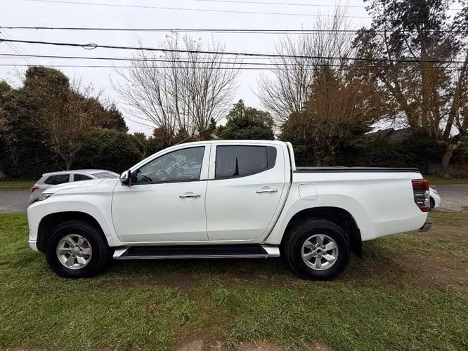 MITSUBISHI L200 CR 2022 4X2 - Imagen 2