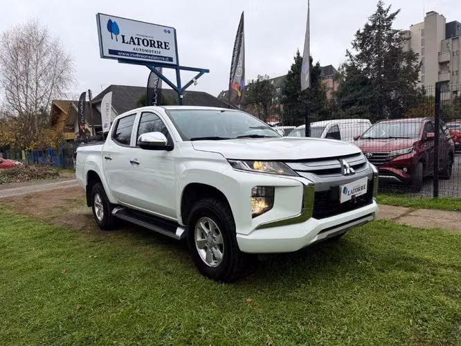 MITSUBISHI L200 CR 2022 4X2 - Imagen 3