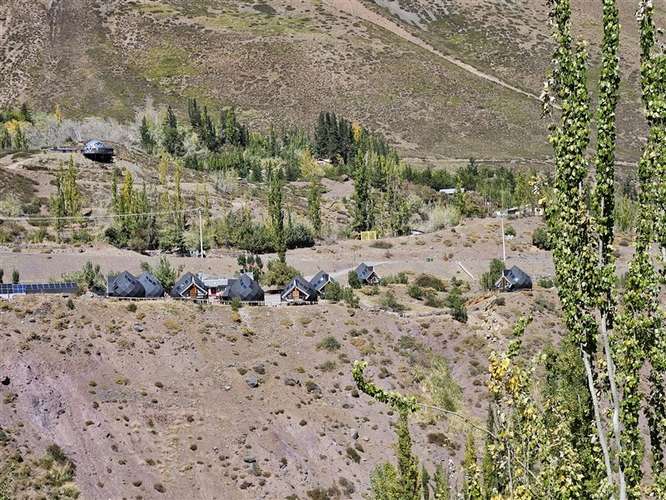 Inversionista. Refugio en Cordillera Lo Valdés S.J. Maipo.