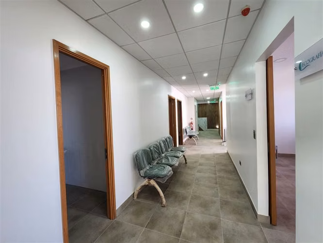 Centro Médico Nuevo en arriendo en Centro las Rastras