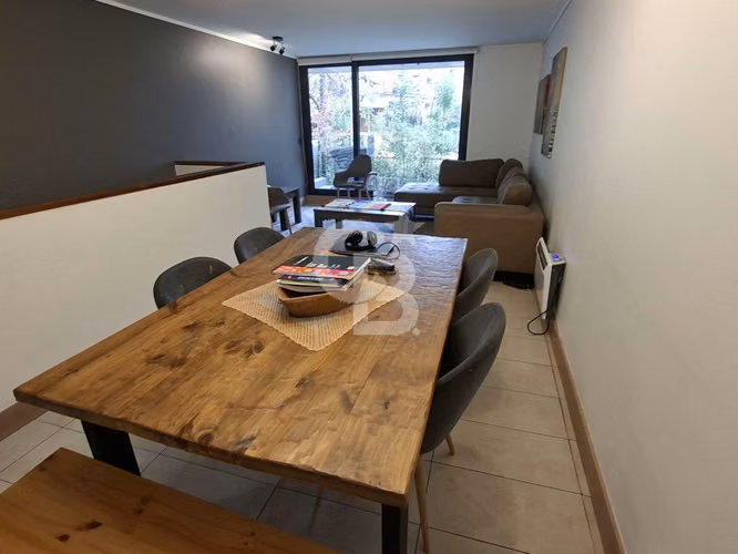 Súper rebajado!!! Exclusivo duplex con jardin en Vitacura