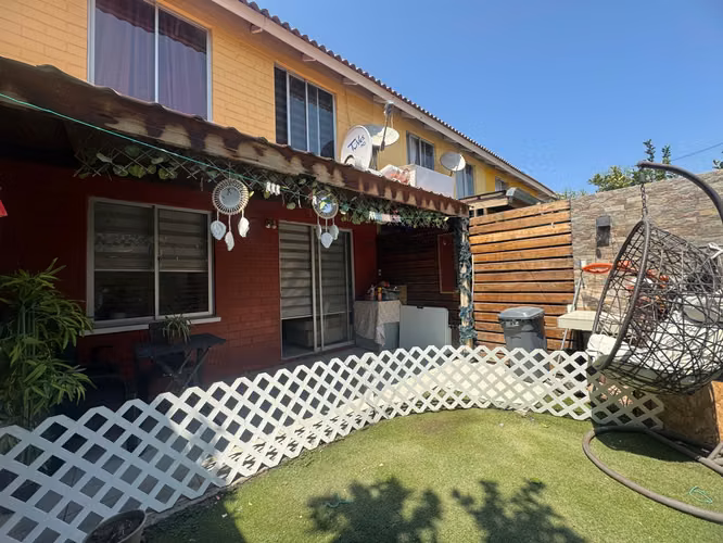 HERMOSA PROPIEDAD EN VENTA – CONDOMINIO LOMAS DE EYZAGUIRRE