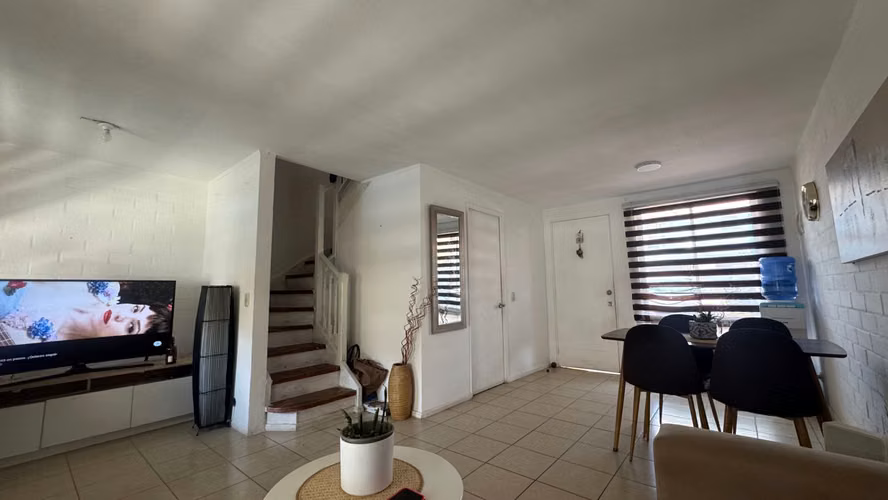 HERMOSA PROPIEDAD EN VENTA – CONDOMINIO LOMAS DE EYZAGUIRRE