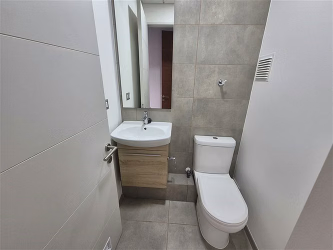 Oficina 2 privados NUEVA en arriendo en Los Angeles