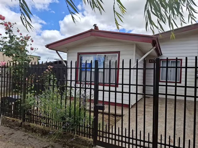 Venta casa 3 Dormitorios, 1 B cercana a Universidad y Hospital de Victoria