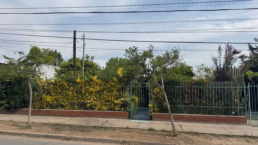AMPLIA PROPIEDAD EN VENTA CON GRAN TERRENO PEÑALOLEN