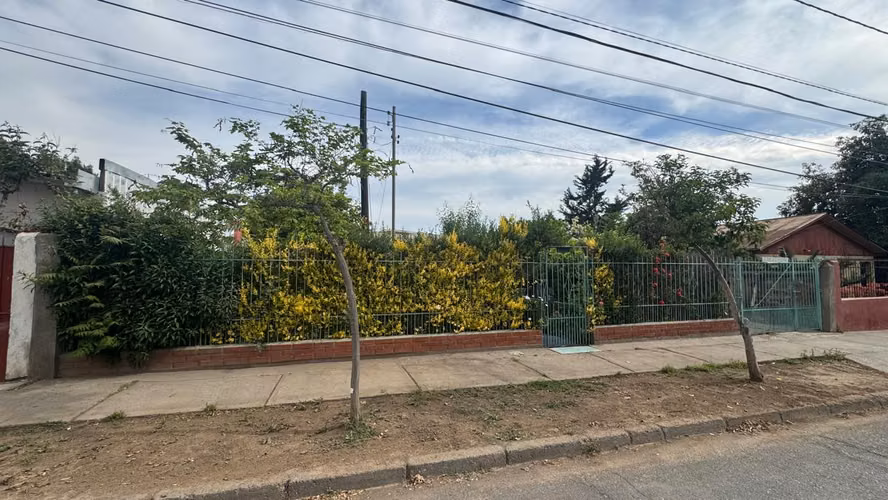 AMPLIA PROPIEDAD EN VENTA CON GRAN TERRENO PEÑALOLEN