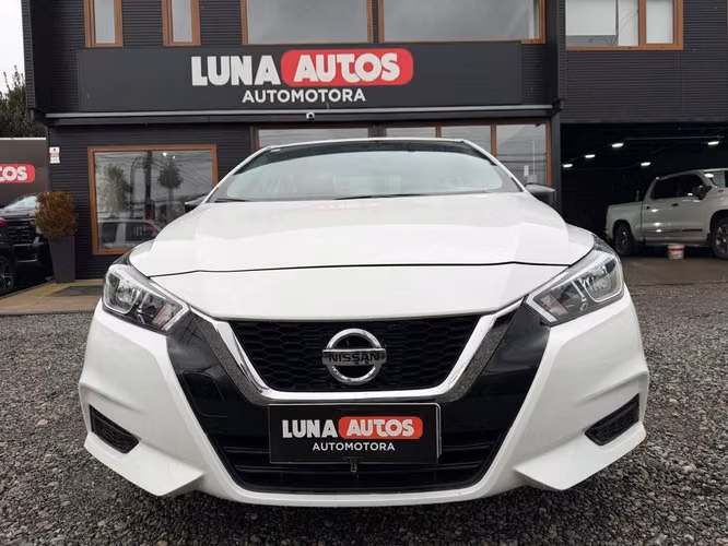 NISSAN VERSA 2023