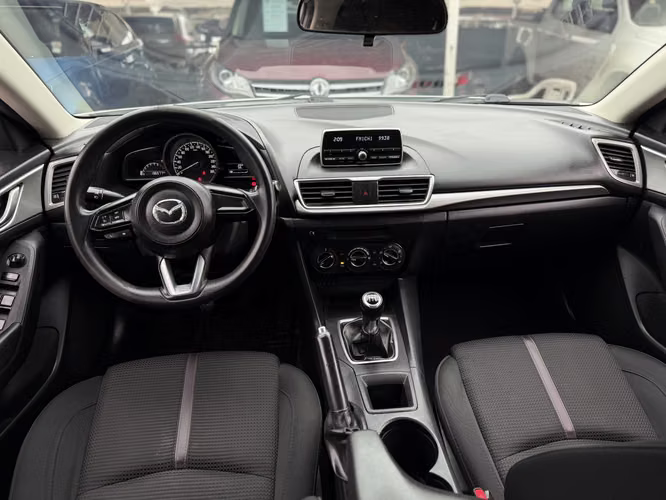MAZDA NEW3 2018