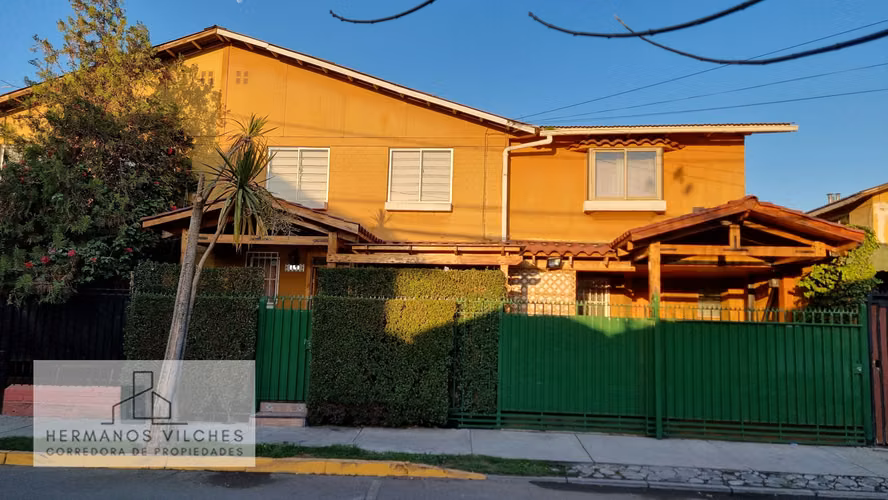 Excelente oportunidad habitacional en la comuna de Maipú.-