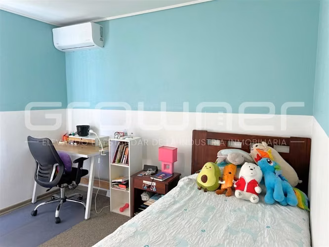 Venta casa de 2 Pisos, Norte, 3B - 2D jardín, 204m2