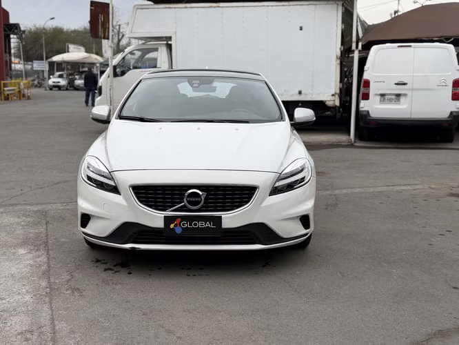 VOLVO V40 T4 2017