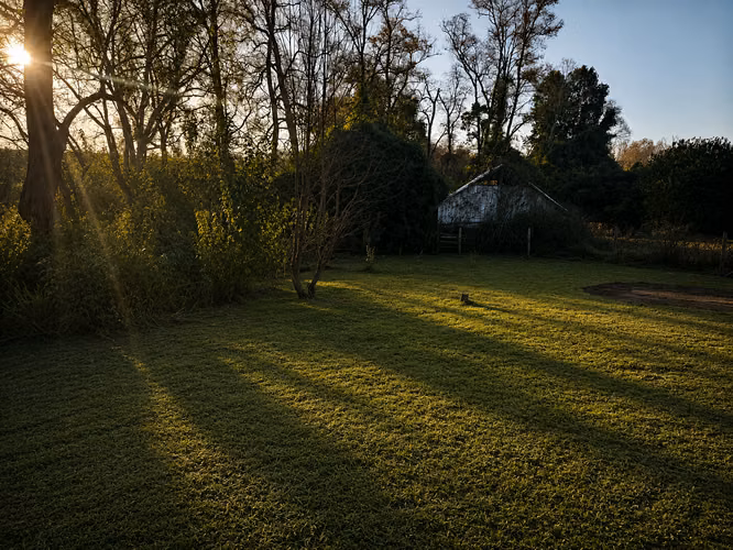 Junio 2026 | Parcela de 5.000m² con domo amoblado, estero natural, árboles | 8 minutos de Osorno