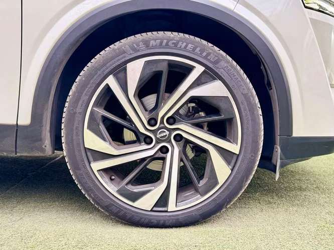 NISSAN QASHQAI EXCLUSIVE CVT 4WD - 2024 | 3703