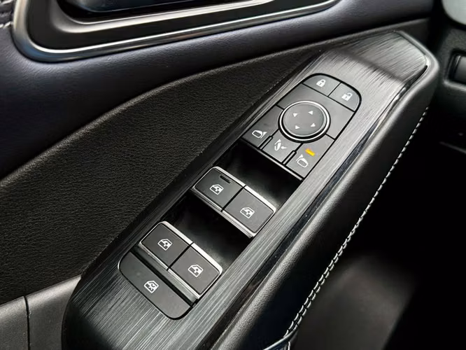 NISSAN QASHQAI EXCLUSIVE CVT 4WD - 2024 | 3703