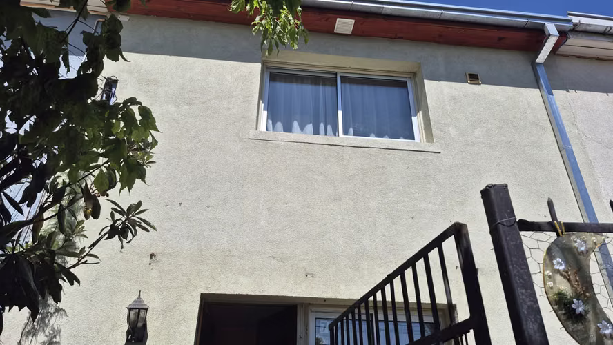 Venta de Casa en Isabel Riquelme, 2 pisos, 150m2 de terreno, 70m2 construidos.