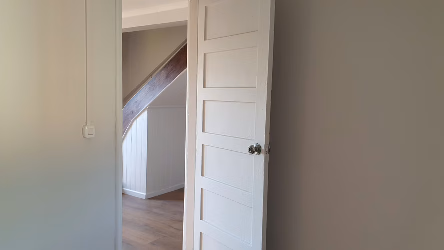 Venta de Casa en Isabel Riquelme, 2 pisos, 150m2 de terreno, 70m2 construidos.
