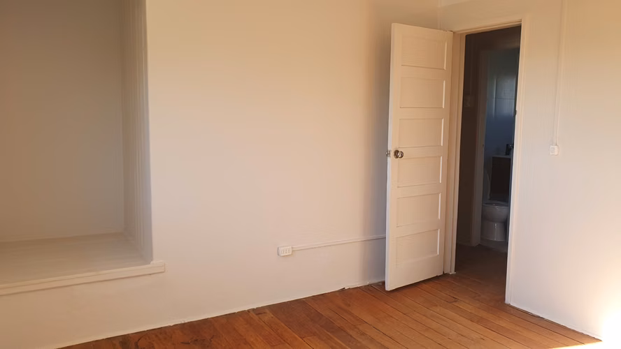 Venta de Casa en Isabel Riquelme, 2 pisos, 150m2 de terreno, 70m2 construidos.