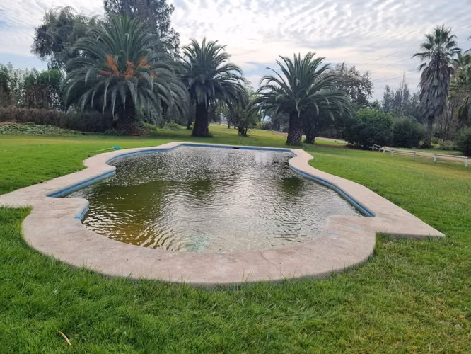 Hermosa Parcela 5600 m2 con 2 viviendas, luz y agua