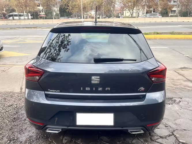 SEAT IBIZA FR 1.6 AUT. 2021 TOPE DE LÍNEA 36.000 KM.