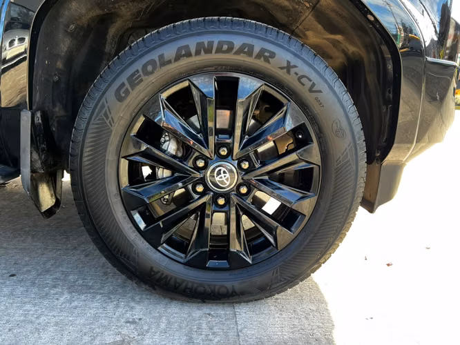 TOYOTA LAND CRUISER PRADO 2.8  2025