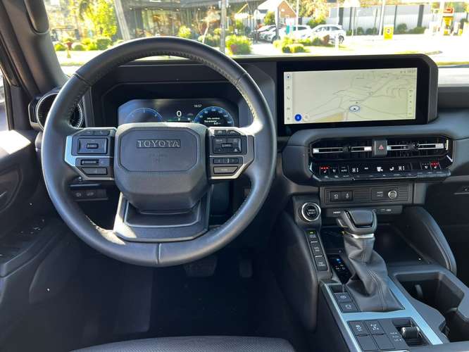 TOYOTA LAND CRUISER PRADO 2.8  2025