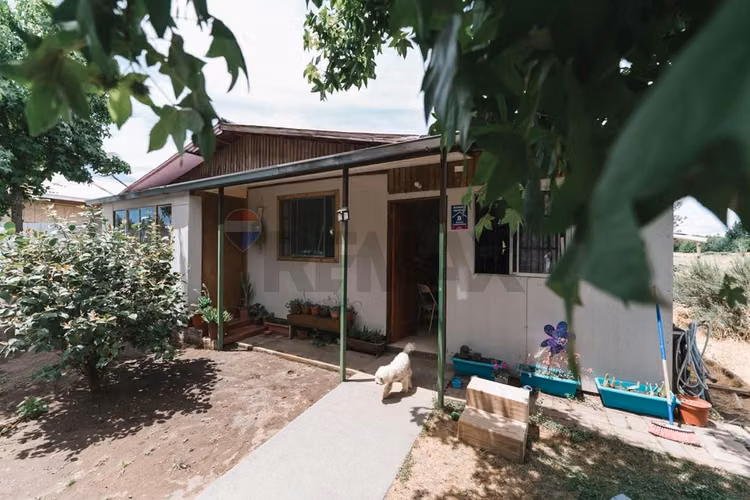 Casa en yumbel: espacio, comodidad y conexión