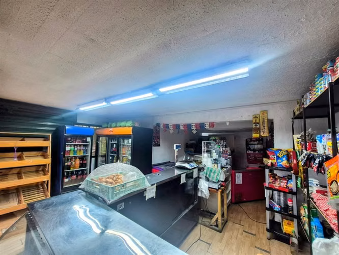 LOCAL COMERCIAL Entre Vespucio con Avenida Tobalaba