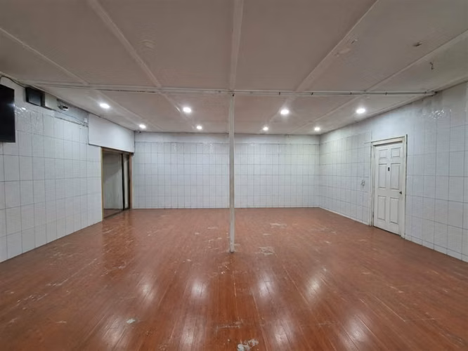 LOCAL COMERCIAL Entre Vespucio con Avenida Tobalaba